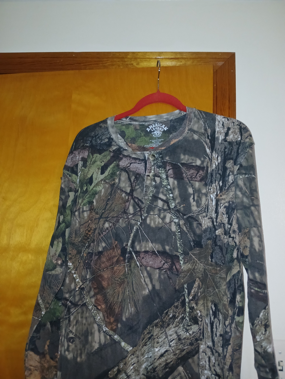 American Legend Men’s Long-Sleeve Camo Henley - Green/Brown